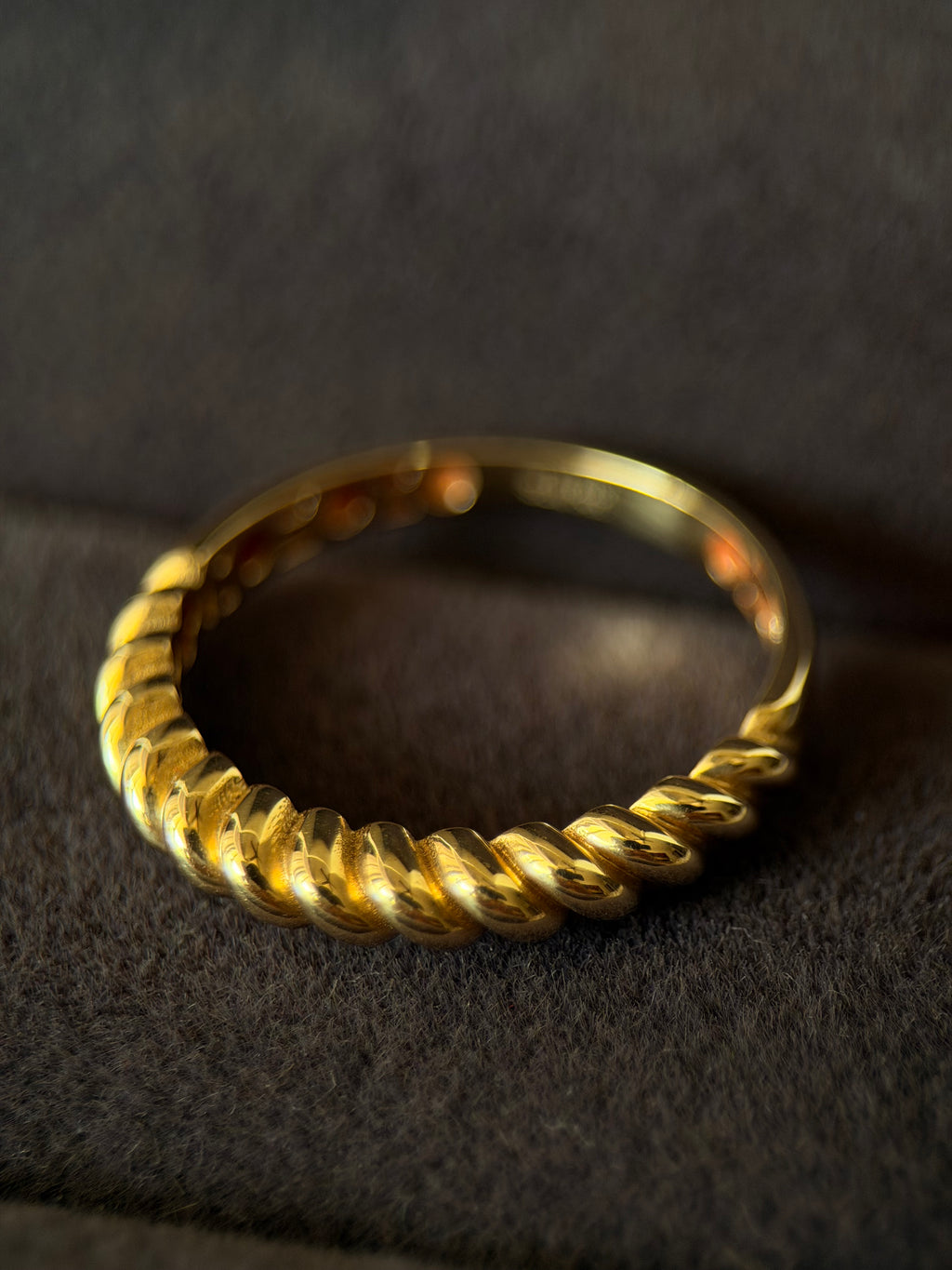 Anillo torzal