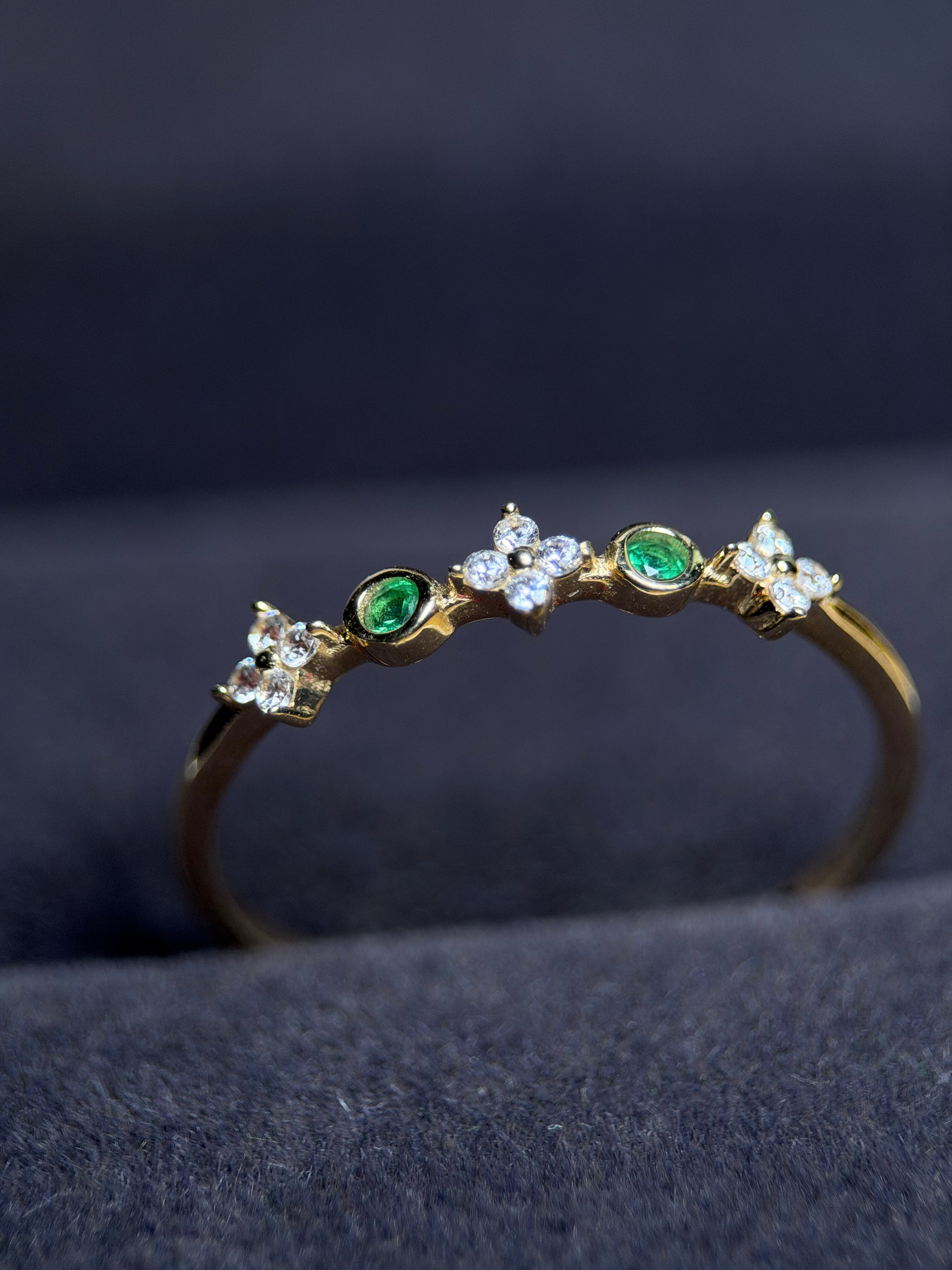 Anillo florecer