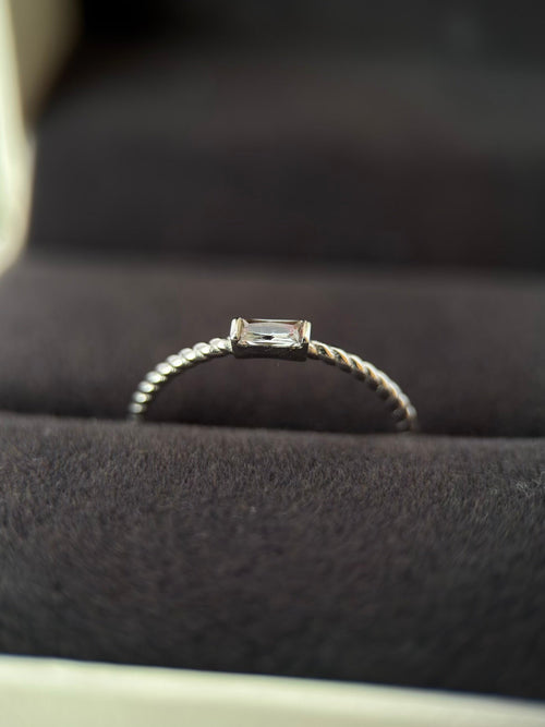 Anillo baguette