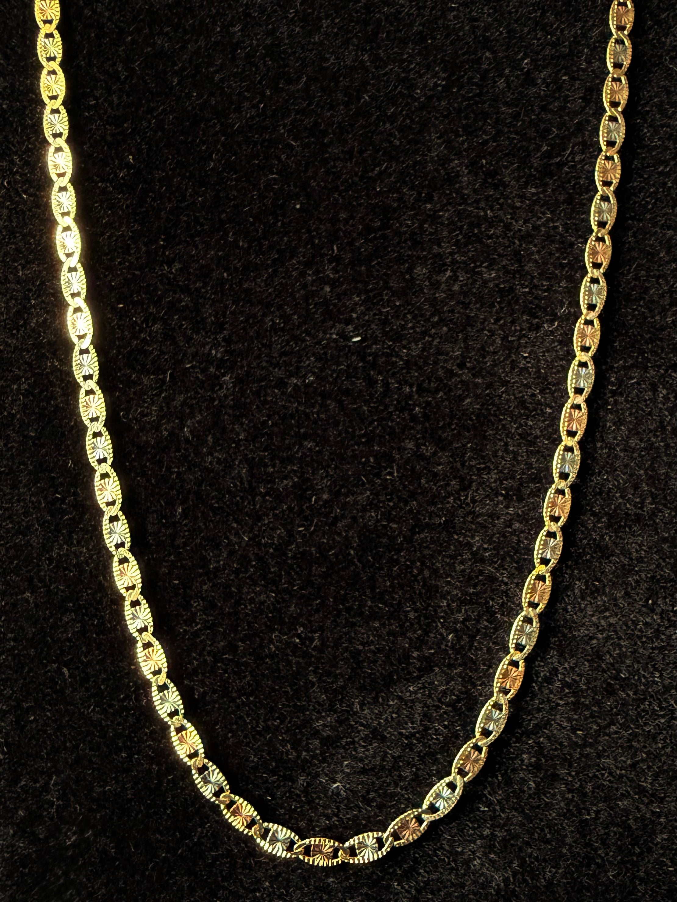 Cadena oval diamantada