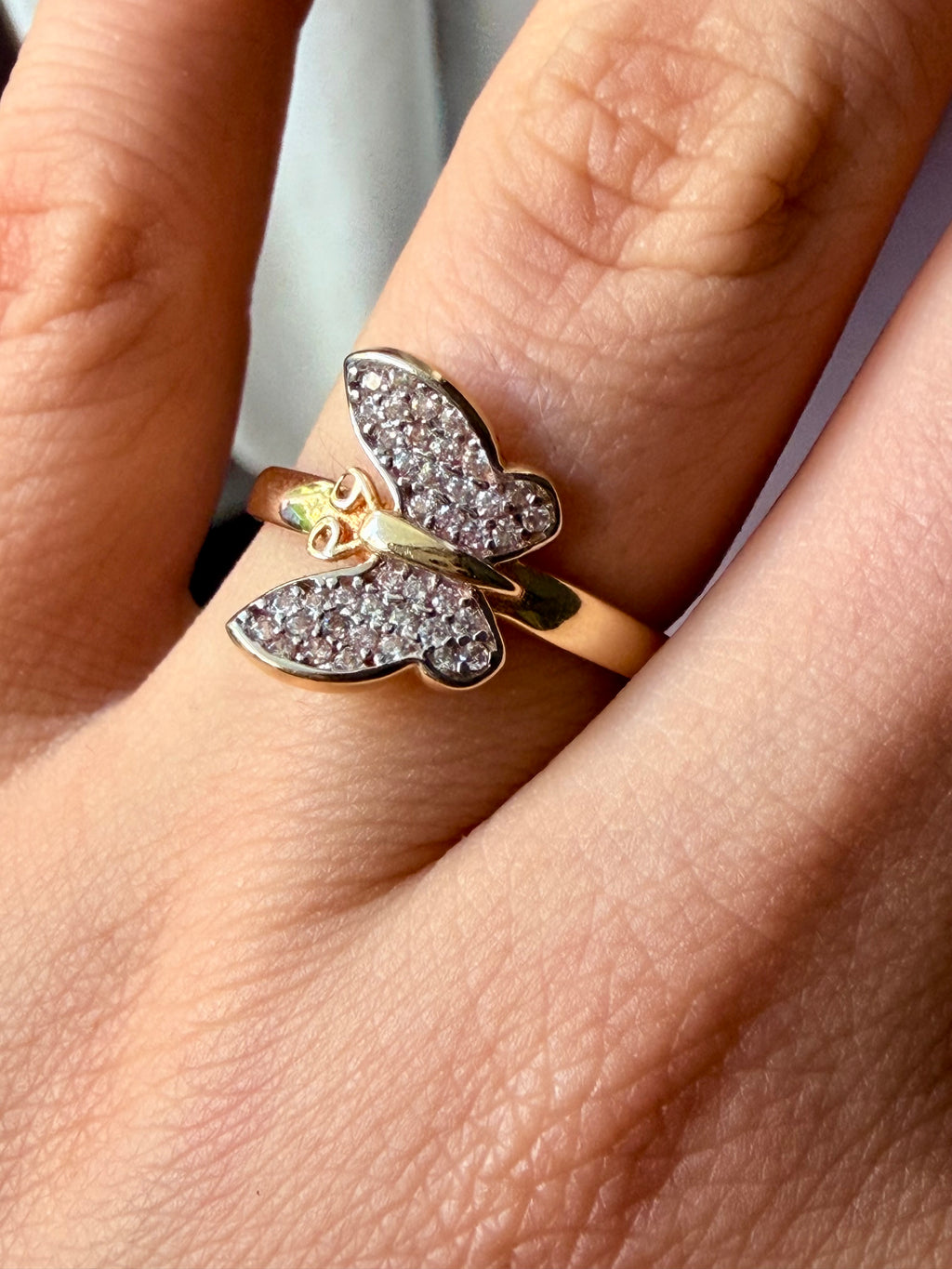 Anillo mariposa