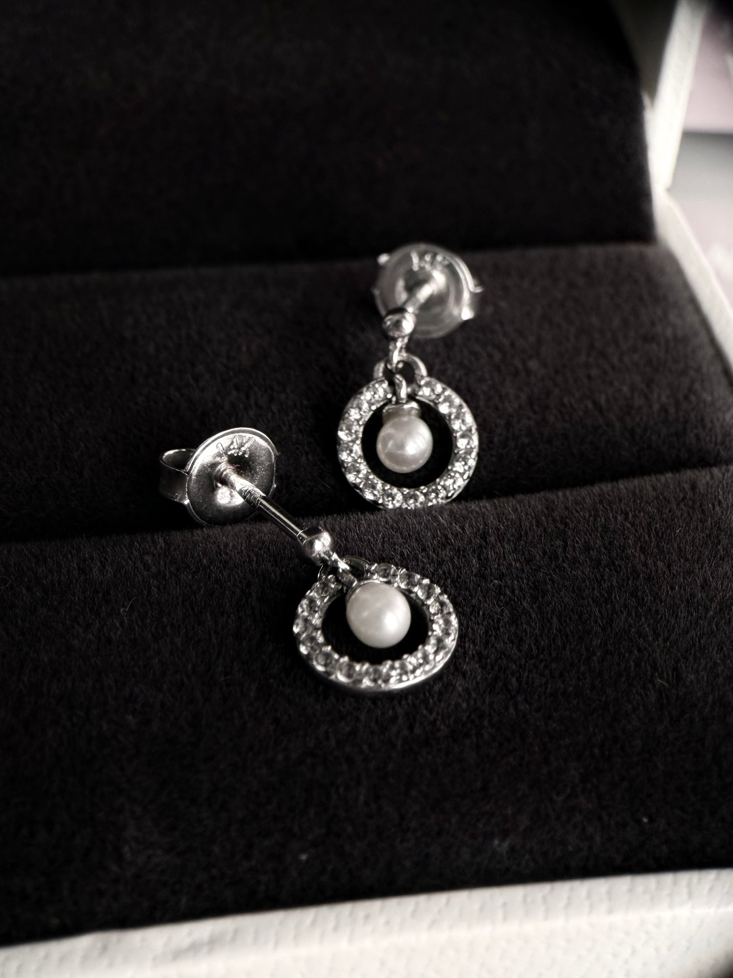 Aretes aura
